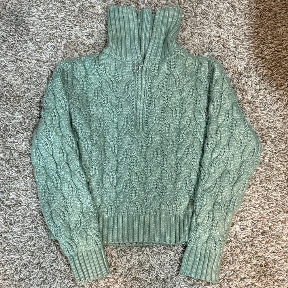 Cable Knit Green Sweater M
